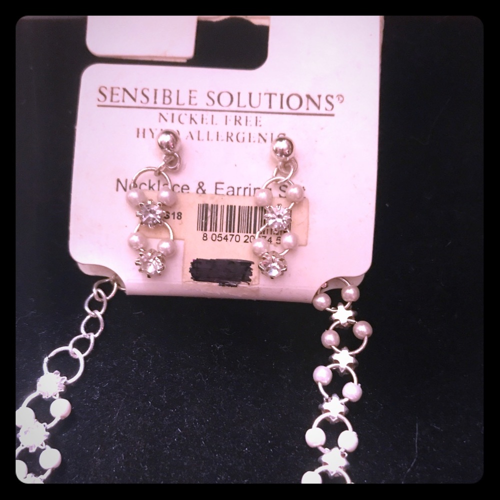 Gorgeous nickel free earring and necklace set